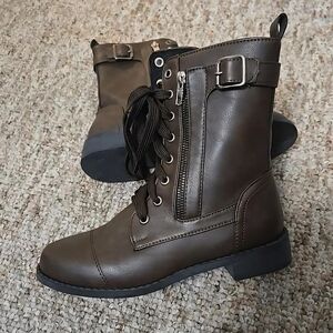 Brown fake leather lace-up combat boots / Shein / 36